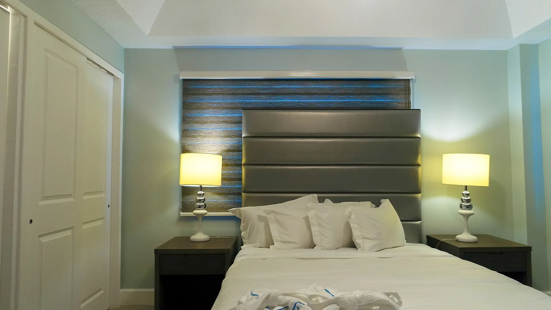 Hotell The Marina Village 2 & 3 Bedroom Condo'S Saint Annʼs Bay